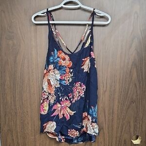 Yoins Size L Navy Floral Flowy Camisole